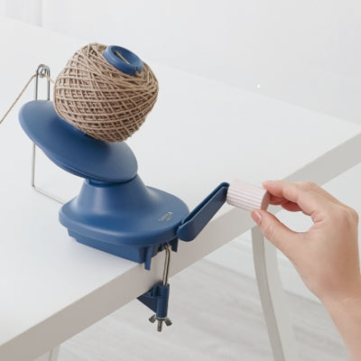 Clover Yarn Ball Winder